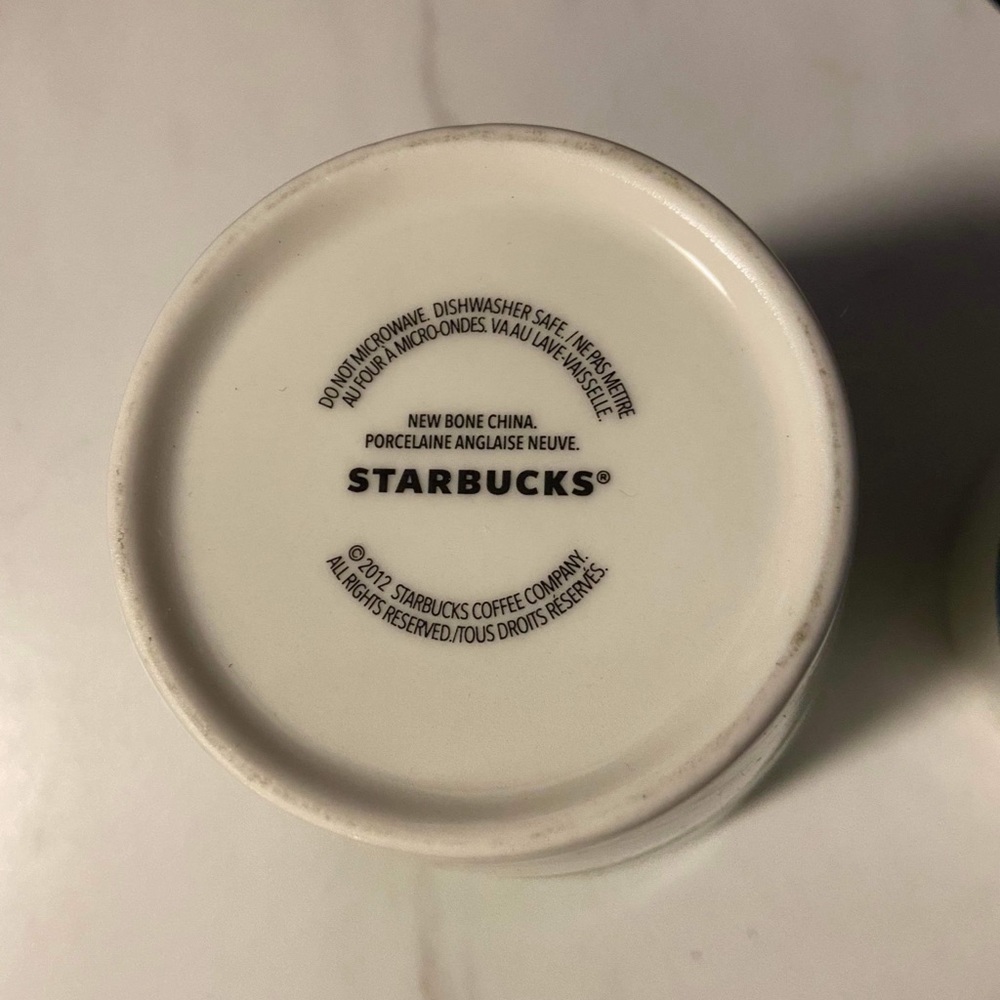 Starbucks Double Wall Ceramic Traveler for Coffee or Tea - 12 Ounces Color Waves - Picture 4 of 4